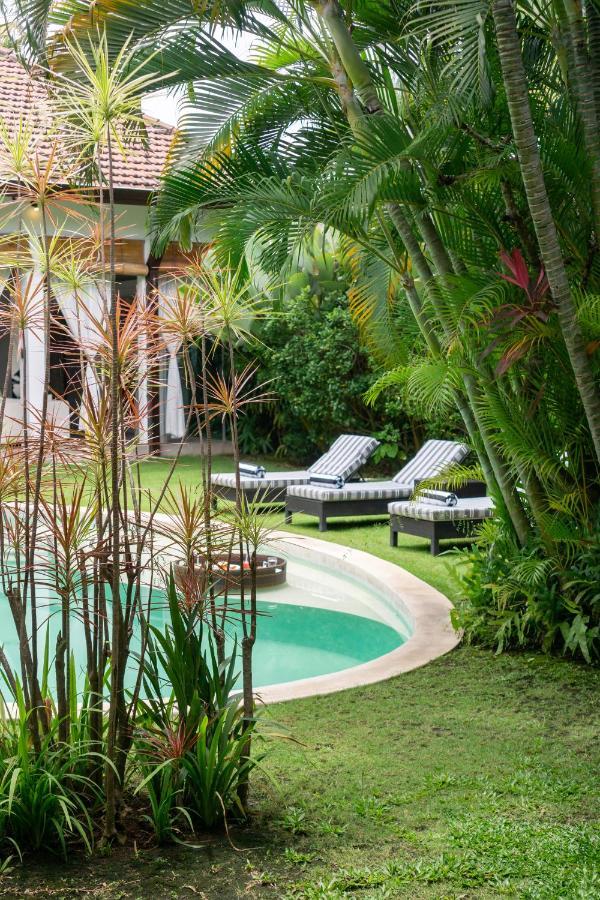 Villa Alice By Villa Finder Seminyak Exteriör bild
